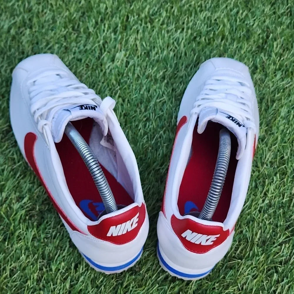 NIKE CLASSIC CORTEZ - Womens Sneakers - SIZE 8